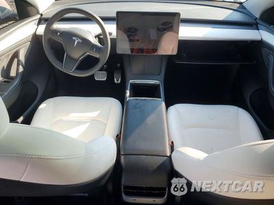 Zdjęcie 8 z 13 samochodu: 2024 TESLA MODEL Y VIN:7SAYGDEE1RA274834 - miniatura