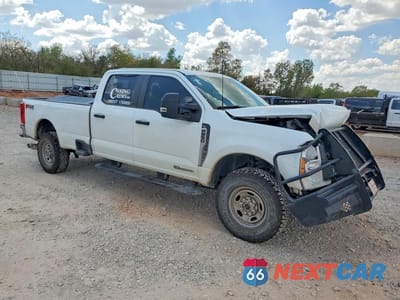 Czwarte zdjęcie samochodu z boku: 2025 FORD F250 SUPER DUTY VIN:1FT8W2BTXSEE04319 - miniatura