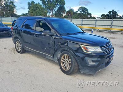 Czwarte zdjęcie samochodu z boku: 2017 FORD EXPLORER XLT VIN:1FM5K7D87HGE09703 - miniatura