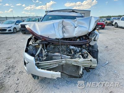 Piąte zdjęcie samochodu w środku: 2019 FORD EXPLORER XLT VIN:1FM5K8D82KGA27107 - miniatura