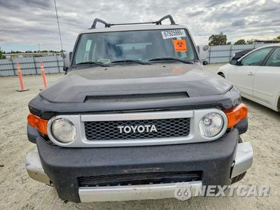 Piąte zdjęcie samochodu w środku: 2011 TOYOTA FJ CRUISER BASE VIN:JTEBU4BF4BK107822 - miniatura