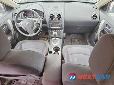 Zdjęcie 8 z 12 samochodu: 2013 NISSAN ROGUE S VIN:JN8AS5MV0DW630402 - miniatura