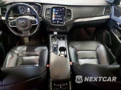 Zdjęcie 8 z 14 samochodu: 2022 VOLVO XC90 T5 MOMENTUM VIN:YV4102PK5N1849319 - miniatura