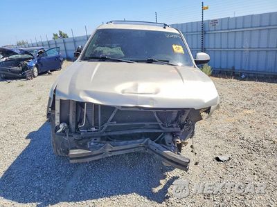 Piąte zdjęcie samochodu w środku: 2014 CHEVROLET SUBURBAN C1500 LT VIN:1GNSCJE00ER241307 - miniatura
