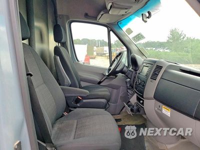 Zdjęcie 8 z 12 samochodu: 2016 MERCEDES-BENZ SPRINTER 3500 DELIVERY VAN VIN:WD3PF3DC3GP209442 - miniatura