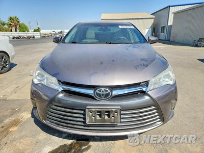Piąte zdjęcie samochodu w środku: 2017 TOYOTA CAMRY XLE VIN:4T1BF1FK5HU631462 - miniatura