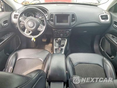 Zdjęcie 8 z 13 samochodu: 2019 JEEP COMPASS LATITUDE VIN:3C4NJDBBXKT801159 - miniatura