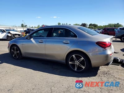 Drugie zdjęcie samochodu z przodu: 2019 MERCEDES-BENZ A 220 4MATIC VIN:WDD3G4FB8KW019653 - miniatura