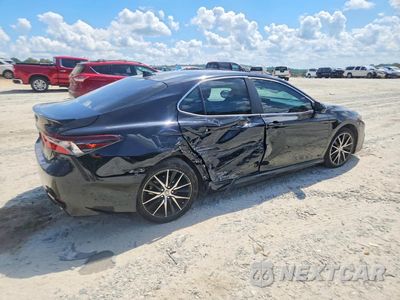 Trzecie zdjęcie samochodu z tyłu: 2024 TOYOTA CAMRY SE VIN:4T1G11AK5RU872838 - miniatura