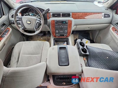 Zdjęcie 8 z 13 samochodu: 2007 CHEVROLET TAHOE K1500 VIN:1GNFK13007J105381 - miniatura