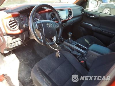 Zdjęcie 8 z 12 samochodu: 2017 TOYOTA TACOMA TRD OFF-ROAD VIN:3TMDZ5BN7HM014225 - miniatura