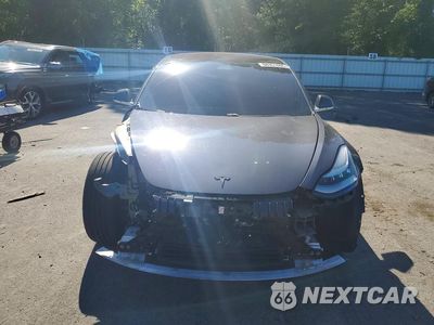 Piąte zdjęcie samochodu w środku: 2018 TESLA MODEL 3 VIN:5YJ3E1EA8JF056731 - miniatura