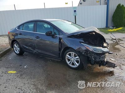 Czwarte zdjęcie samochodu z boku: 2017 CHEVROLET CRUZE LT VIN:1G1BE5SM6H7225168 - miniatura