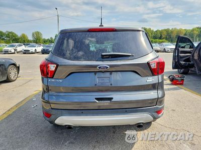 Zdjęcie 6 z 13 samochodu: 2019 FORD ESCAPE SE VIN:1FMCU9GD2KUC34310 - miniatura