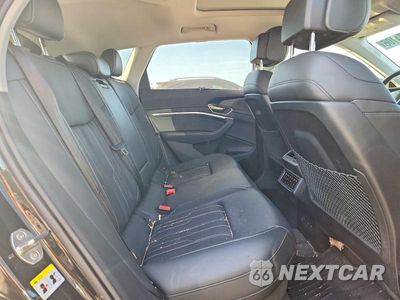 Zdjęcie 10 z 12 samochodu: 2024 AUDI Q8 E-TRON PRESTIGE VIN:WA16ABGE9RB006251 - miniatura