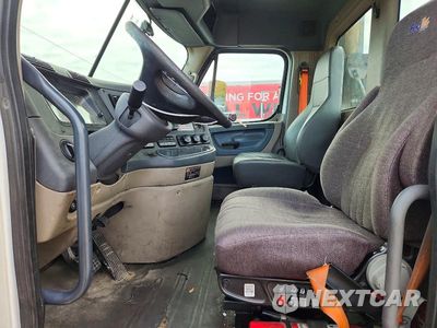 Zdjęcie 7 z 13 samochodu: 2016 FREIGHTLINER CASCADIA 125 SEMI TRUCK VIN:1FUBGEDV2GLHC5767 - miniatura
