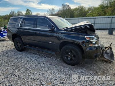 Czwarte zdjęcie samochodu z boku: 2019 CHEVROLET TAHOE K1500 LS VIN:1GNSKAKC6KR359942 - miniatura