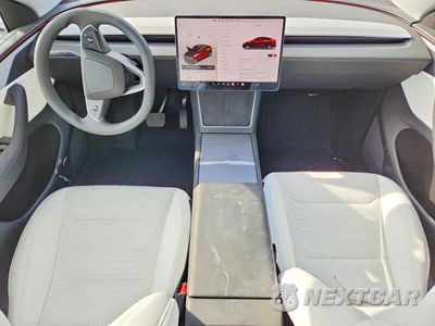 Zdjęcie 8 z 13 samochodu: 2026 TESLA MODEL Y VIN:7SAYGDEE9TA393397 - miniatura