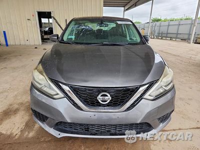 Piąte zdjęcie samochodu w środku: 2016 NISSAN SENTRA S VIN:3N1AB7AP2GY257165 - miniatura