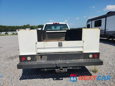Zdjęcie 6 z 12 samochodu: 2017 CHEVROLET SILVERADO C3500 VIN:1GB4CYCY3HF185781 - miniatura