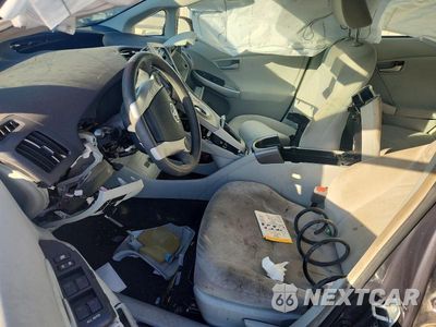 Zdjęcie 7 z 12 samochodu: 2014 TOYOTA PRIUS THREE VIN:JTDKN3DU5E1746969 - miniatura