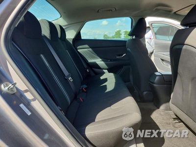 Zdjęcie 10 z 12 samochodu: 2021 HYUNDAI ELANTRA SEL VIN:KMHLM4AG8MU148279 - miniatura