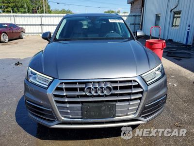 Piąte zdjęcie samochodu w środku: 2018 AUDI Q5 PREMIUM VIN:WA1ANAFY9J2215580 - miniatura