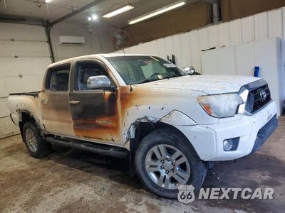 Czwarte zdjęcie samochodu z boku: 2013 TOYOTA TACOMA V6 VIN:3TMLU4EN0DM126147 - miniatura