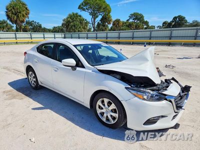 Czwarte zdjęcie samochodu z boku: 2018 MAZDA 3 SPORT VIN:3MZBN1U77JM241802 - miniatura