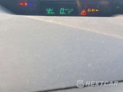 Zdjęcie 9 z 12 samochodu: 2005 TOYOTA PRIUS BASE VIN:JTDKB22U553117268 - miniatura