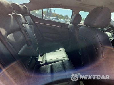 Zdjęcie 10 z 13 samochodu: 2017 HYUNDAI ELANTRA LIMITED VIN:5NPD84LFXHH191569 - miniatura