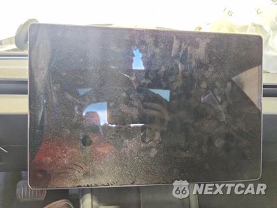 Zdjęcie 9 z 13 samochodu: 2025 TESLA MODEL 3 VIN:5YJ3E1EA6SF904817 - miniatura