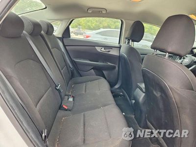 Zdjęcie 10 z 12 samochodu: 2021 KIA FORTE LXS VIN:3KPF24AD4ME409077 - miniatura