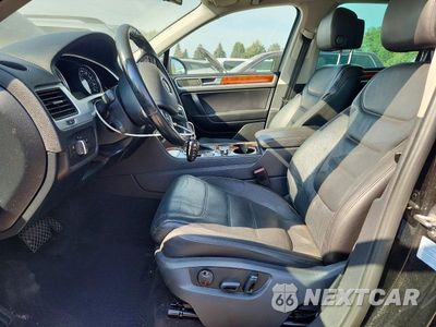 Zdjęcie 7 z 13 samochodu: 2014 VOLKSWAGEN TOUAREG V6 VIN:WVGEF9BPXED010940 - miniatura