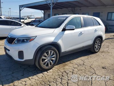 2015 KIA SORENTO LX 5XYKT3A62FG650472 - główne zdjęcie licytacji z USA - miniatura
