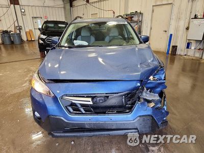 Piąte zdjęcie samochodu w środku: 2023 SUBARU CROSSTREK PREMIUM VIN:JF2GTAEC1PH241190 - miniatura