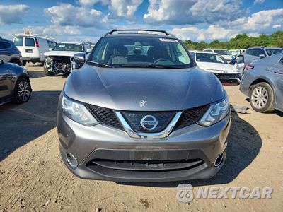 Piąte zdjęcie samochodu w środku: 2018 NISSAN ROGUE SPORT SV VIN:JN1BJ1CR1JW600727 - miniatura