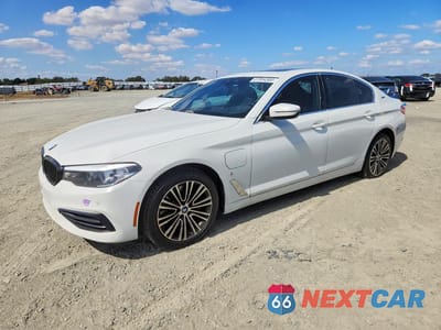 2019 BMW 530E WBAJA9C56KB388451 - główne zdjęcie licytacji z USA - miniatura