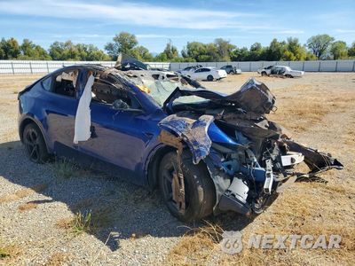 Czwarte zdjęcie samochodu z boku: 2026 TESLA MODEL Y VIN:7SAYGDED0TF426605 - miniatura