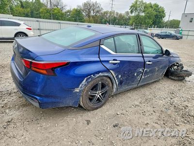 Trzecie zdjęcie samochodu z tyłu: 2019 NISSAN ALTIMA S VIN:1N4BL4BV8KC249167 - miniatura