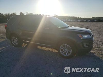 Czwarte zdjęcie samochodu z boku: 2017 FORD EXPLORER XLT VIN:1FM5K7D87HGB86949 - miniatura