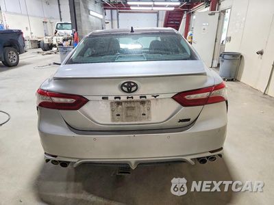 Zdjęcie 6 z 12 samochodu: 2018 TOYOTA CAMRY XSE VIN:4T1B61HK6JU006667 - miniatura
