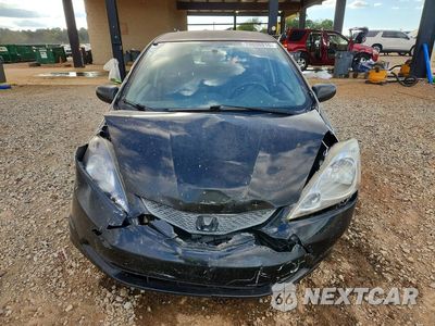 Piąte zdjęcie samochodu w środku: 2011 HONDA FIT VIN:JHMGE8H37BS010978 - miniatura