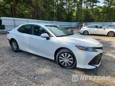 Czwarte zdjęcie samochodu z boku: 2019 TOYOTA CAMRY L VIN:4T1B11HK8KU737892 - miniatura