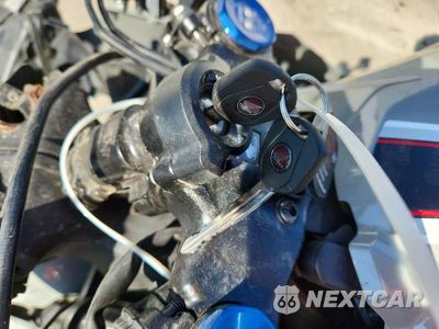 Zdjęcie 8 z 9 samochodu: 2025 HONDA CBR600 RR VIN:JH2PC40H0SK200409 - miniatura