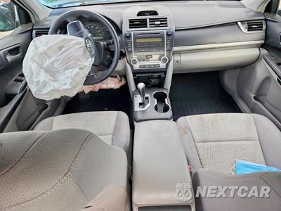 Zdjęcie 8 z 12 samochodu: 2012 TOYOTA CAMRY L VIN:4T4BF1FK9CR217115 - miniatura
