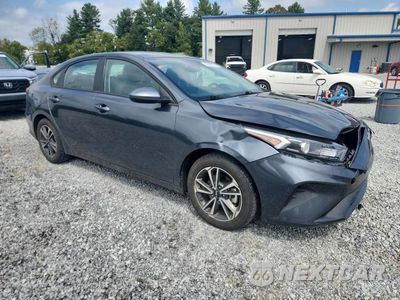 Czwarte zdjęcie samochodu z boku: 2024 KIA FORTE LXS VIN:3KPF24AD2RE698595 - miniatura
