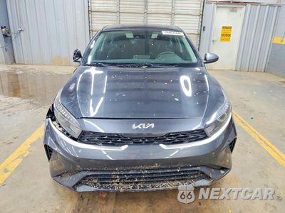 Piąte zdjęcie samochodu w środku: 2022 KIA FORTE FE VIN:3KPF24AD1NE452096 - miniatura