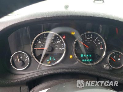 Zdjęcie 9 z 12 samochodu: 2017 JEEP WRANGLER UNLIMITED SAHARA VIN:1C4BJWEG2HL507667 - miniatura