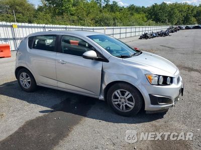 Czwarte zdjęcie samochodu z boku: 2016 CHEVROLET SONIC LT VIN:1G1JC6SG1G4157749 - miniatura